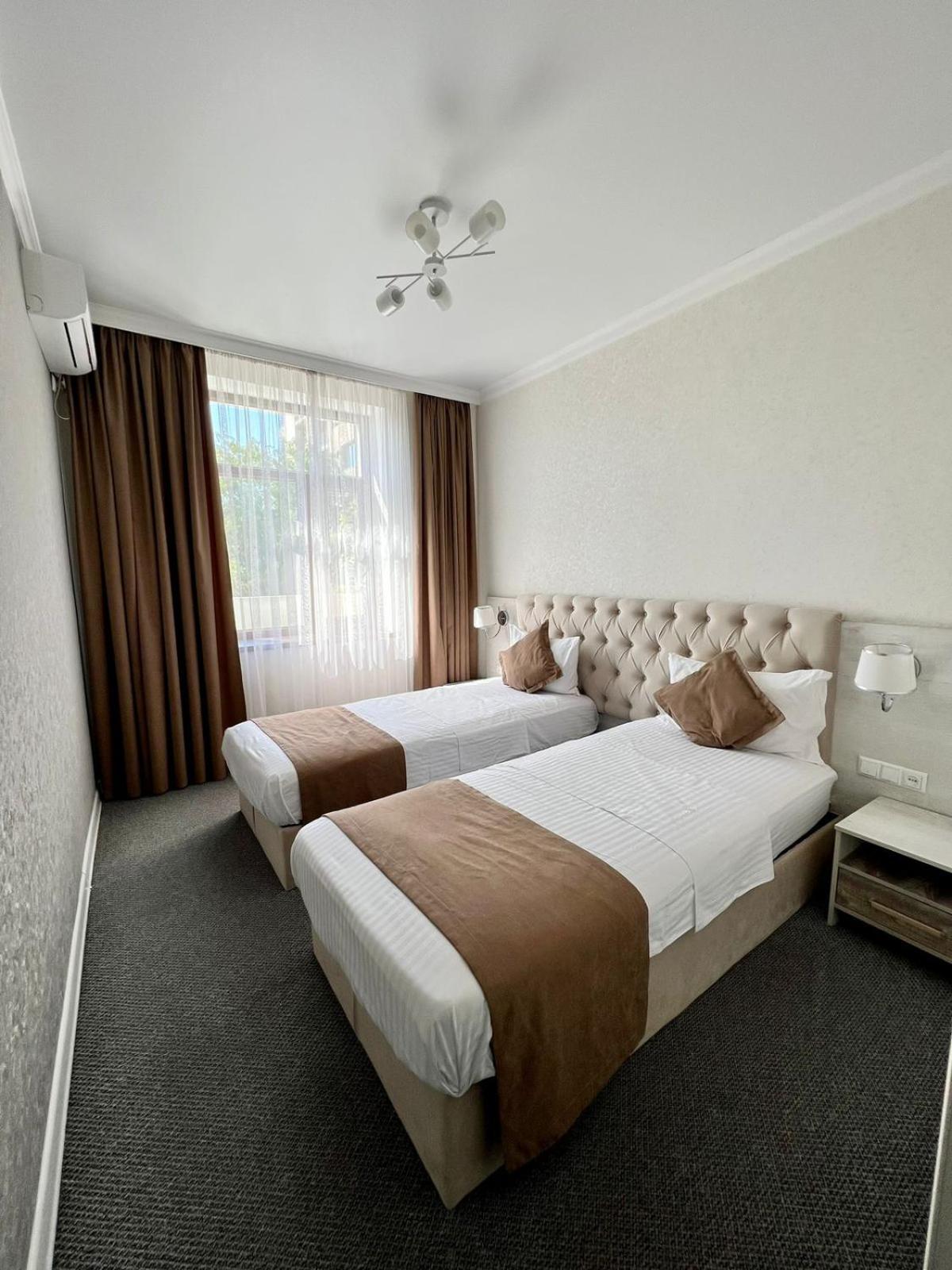 Hotel Fn Шимкент Екстер'єр фото